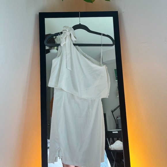 Asymmetrical White Dress - Picture 2 of 3